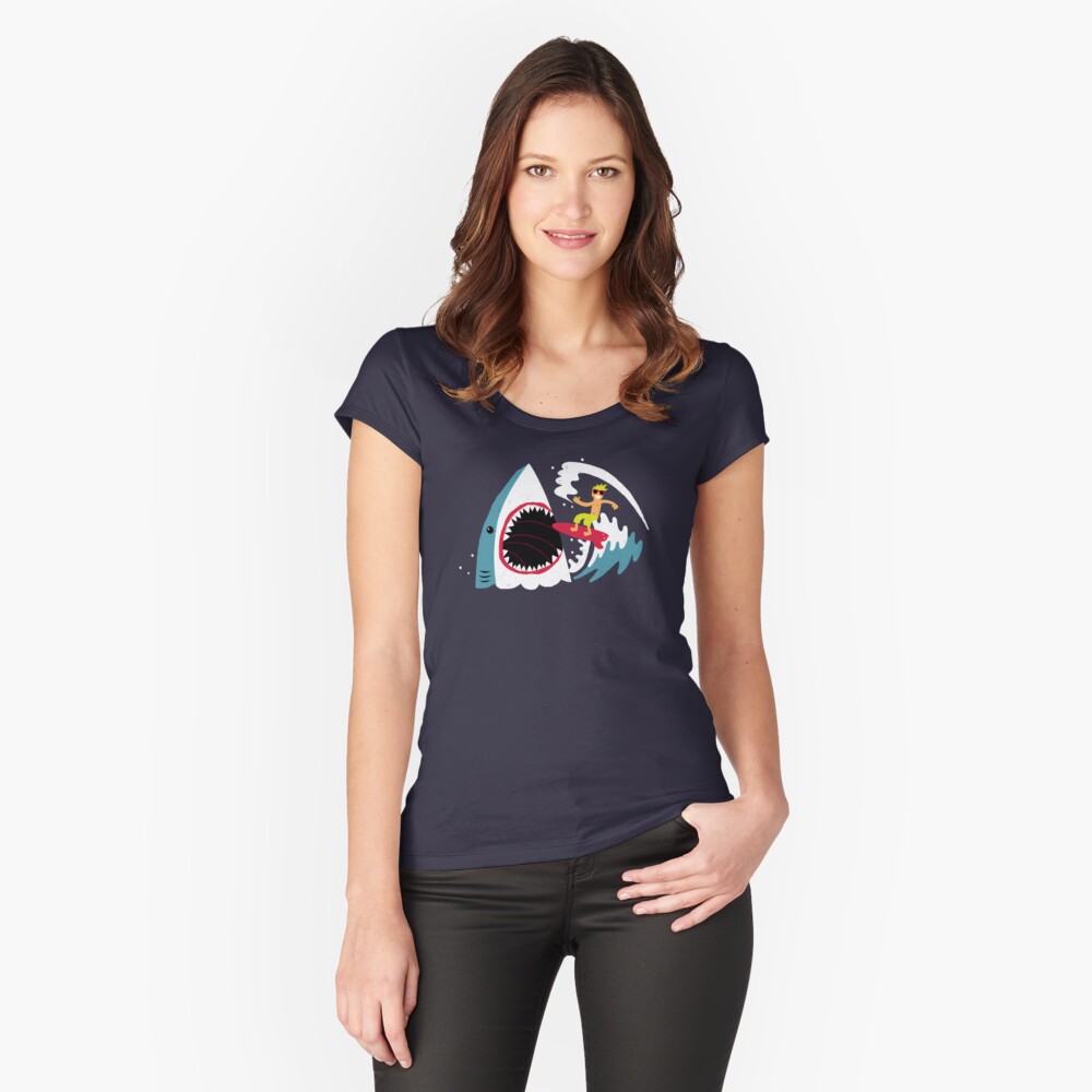 Surf's Up Tailliertes Rundhals-Shirt