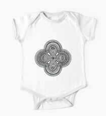 Fünf Blase detaillierte Mandala 2 Baby Body Kurzarm