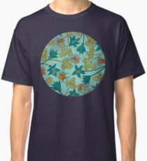 Alpine-Columbine bloom Pattern Classic T-Shirt