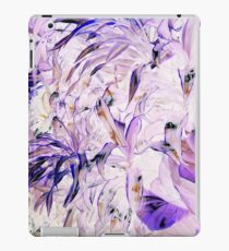Purp on the leaves iPad Case/Skin