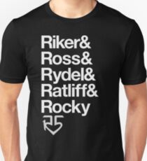 R5 Namen (schwarz und weiß) Slim Fit T-Shirt