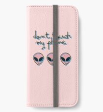Berühren Sie nicht mein Telefon // Alien 3D Vaporwave Indie iPhone Flip-Case/Hülle/Skin