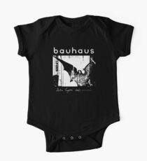 Bauhaus - Fledermausflügel - Bela Lugosi's Dead Kurzärmeliger Einteiler