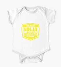 Body de manga corta Guerrero Ninja Americano - Amarillo