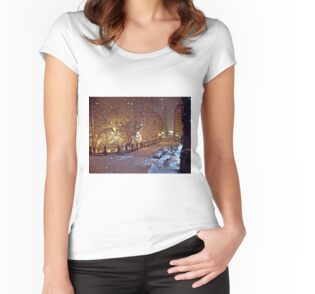 Women's Fitted Scoop T-Shirt