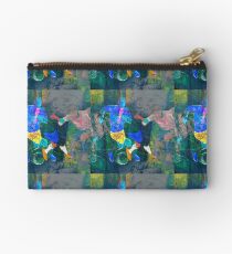 Soccer players Studio Pouch
