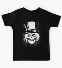 HATBOX GHOST WITH GRUNGY HAUNTED MANSION WALLPAPER Kids Tee