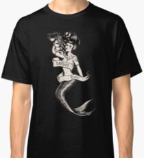 Sailors Ruin, Vintage Meerjungfrau Tattoo-Stil Classic T-Shirt
