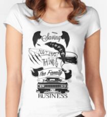 Das Familienunternehmen Tailliertes Rundhals-Shirt
