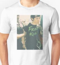 he did nothing wrong Unisex T-Shirt