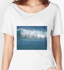 Waimea Bay Crowd Women's Relaxed Fit T-Shirt