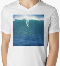 Crazy Day at Waimea Bay Men's V-Neck T-Shirt