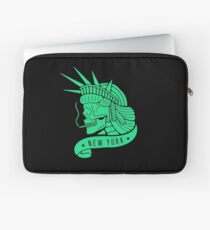 New York - Statue of Libery Skull (no background) Laptop Sleeve
