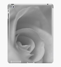 Black and white rose iPad Case/Skin