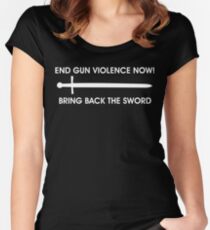 Camiseta entallada de cuello ancho SOLUCIÓN MEDIEVAL