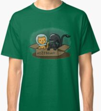 Kitten and Alien Classic T-Shirt