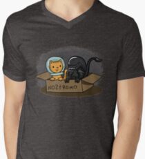 Kitten and Alien Men's V-Neck T-Shirt