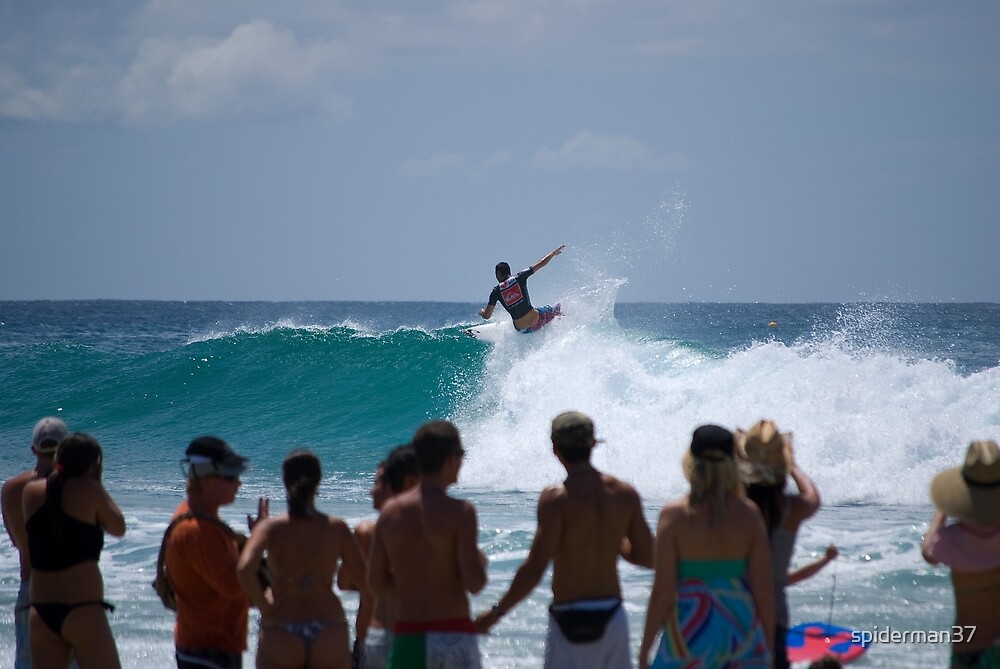 Snapper Rocks Crowed