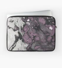 Texture de marbre violet en sourdine Housse de laptop