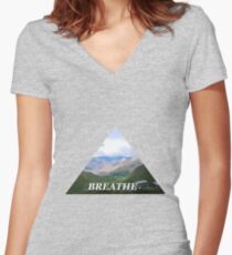 Triangle - Breathe it all in Women's Fitted V-Neck T-Shirt