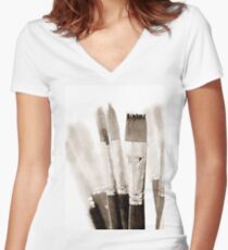 BRUSH Women's Fitted V-Neck T-Shirt