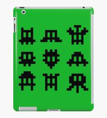 Pixel Invaders - Retro Pixelart Space Ships iPad Case/Skin