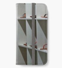 Black And White Triangles iPhone Wallet/Case/Skin
