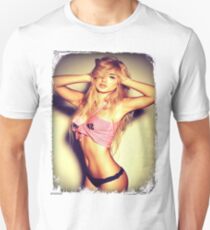 Blonde girl sexy t-shirt Unisex T-Shirt