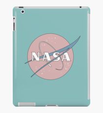PASTELL NASA iPad-Hülle & Skin