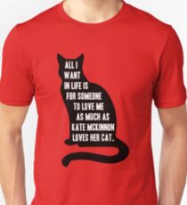 Kate McKinnon Loves Cats Unisex T-Shirt