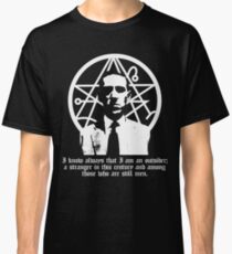 The Outsider (H.P. Lovecraft) Classic T-Shirt