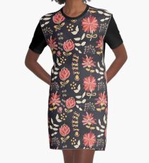 Wildes Laub T-Shirt Kleid