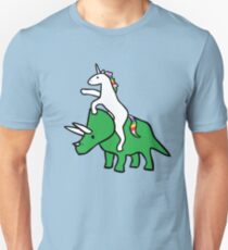 Einhorn Reiten Triceratops Slim Fit T-Shirt