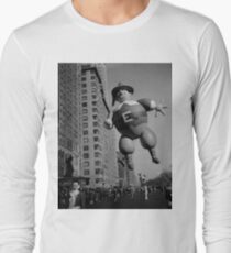 Pilgrim Father, Macys Thanksgiving Day Parade, Mayflower Hotel, 1946 Long Sleeve T-Shirt