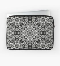 Schwarz-Weiß-Volkskunst-Muster Laptoptasche