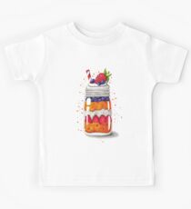Strawberry and Blueberry shortcake in a jar Kids Tee