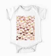Rose Gold Herzen Baby Body Kurzarm
