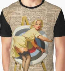 Pin Up Girl Bogenschießen Vintage Wörterbuch Kunst Grafik T-Shirt