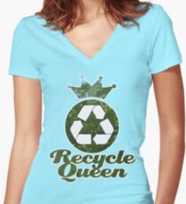 Recycle Queen Women's Fitted V-Neck T-Shirt