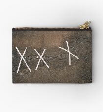 Asphalt bandage Studio Pouch
