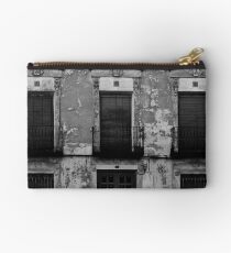 Old facade Studio Pouch