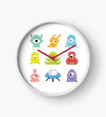 Pixel UFO aliens Clock