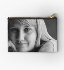 Alicia Studio Pouch