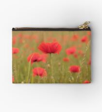 red field Studio Pouch