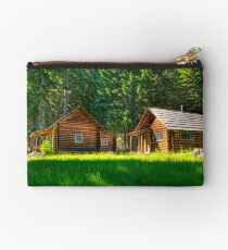 HISTORIC BUILDINGS Studio Pouch