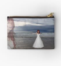 Shayna Studio Pouch