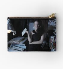 Model Photograph Studio Pouch