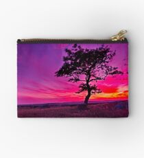 "Sunday's Sundown At The Rocks" Studio Pouch