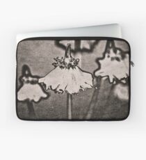 Chrysanthemum Laptop Sleeve