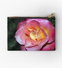 In your face beauty Studio Pouch